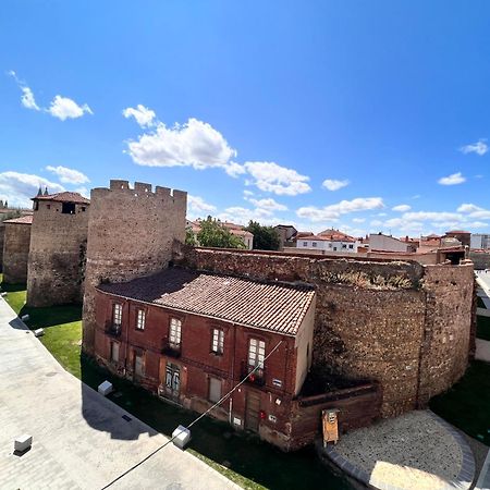 Apartamento La Muralla - Leonapartamentos Екстериор снимка